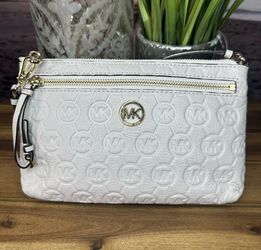 MICHAEL KORS Wristlet/Shoulder Pouch. NWOT