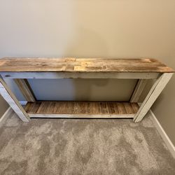 Farmhouse chic Console Accent Table