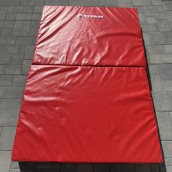 Titan Fitness Red Gym Tumble Mat