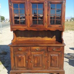 CHINA CABINET 