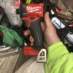 Milwaukee Fuel Hex Driver
