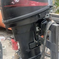 25hp Mercury Four Stroke Engine  2005yr 