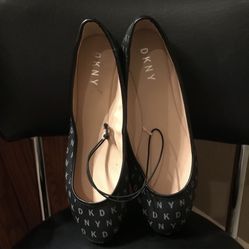 Dkny Flat New Size 8.5