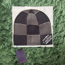 Black and grey beanie