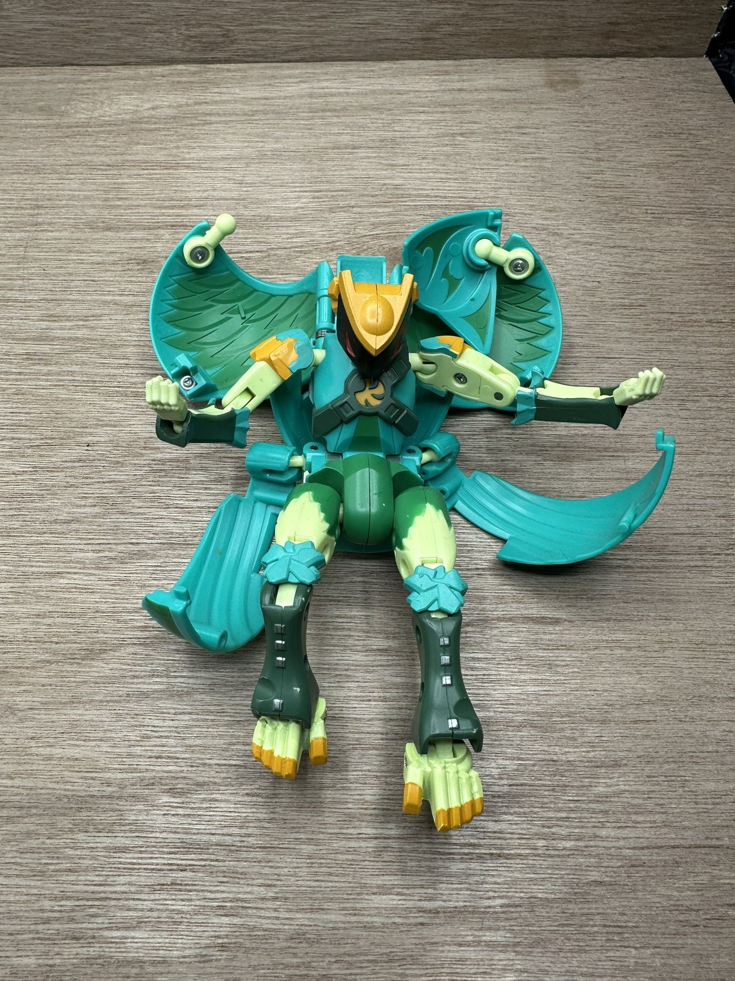 Bakugan Action Figure Gunsalain Invaders Bakumorph Hawktor 2010 Spinmaster Sega