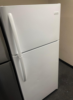 Frigidaire Top Freezer Fridge – White, Clean, Ice Maker Ready