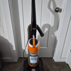 BISSELL VACCUM CLEANER