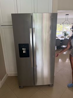 Refrigerator whirlpool