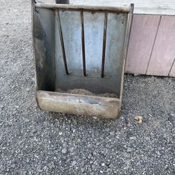 Horse Metal Feeders