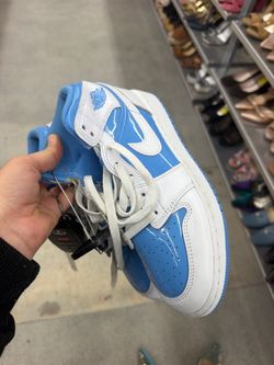 Air Jordan 1 Low UNC Blue White Sneakers