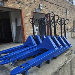 Pallet Jacks in Kansas City, DELIVERY AVAILABLE