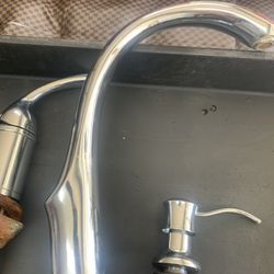Kitchen Faucet