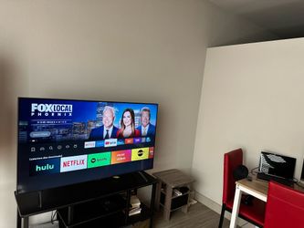 Samsung 55" 4K Smart TV + Matching TV Stand & Original Box. MUST GO BY THIS FRIDAY 5/8