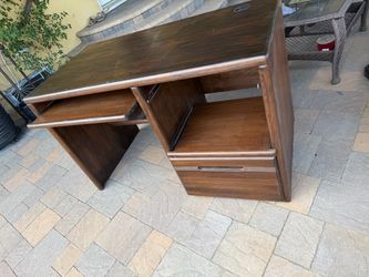 Free Oak desk