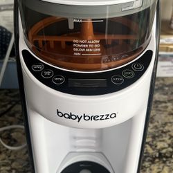 Baby Brezza Formula Dispensing Machine