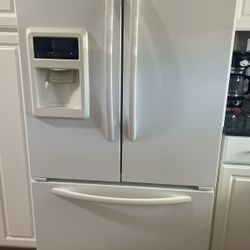 KitchenAid  Side By Side Freezer On Bottom 