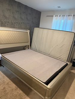 Queen Bedroom Set – 4 Piece Silver/ Champagne Glam Furniture Set