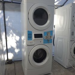 Whirlpool Coin Operated Waher Electric 220v Dryer 