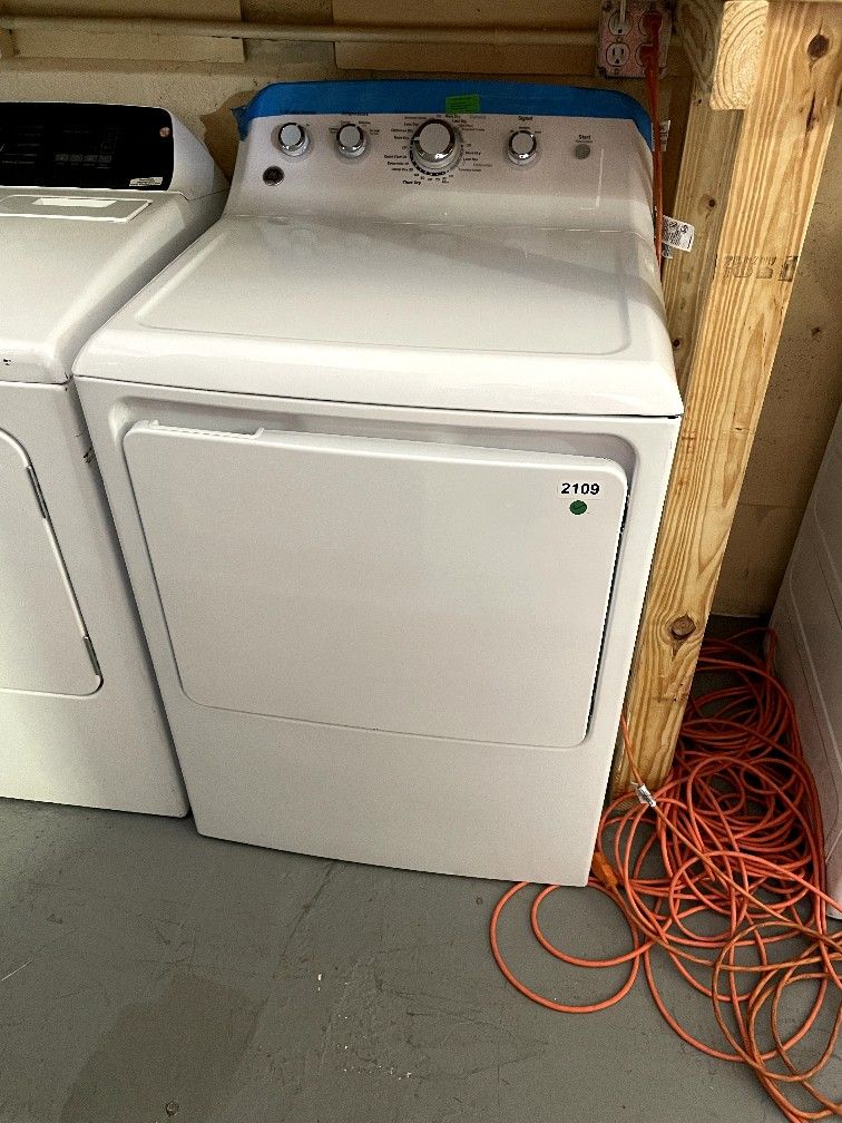 GE 27” FREESTANDING DRYER WHITE $300