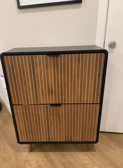 Shoe storage cabinet (Amazon )