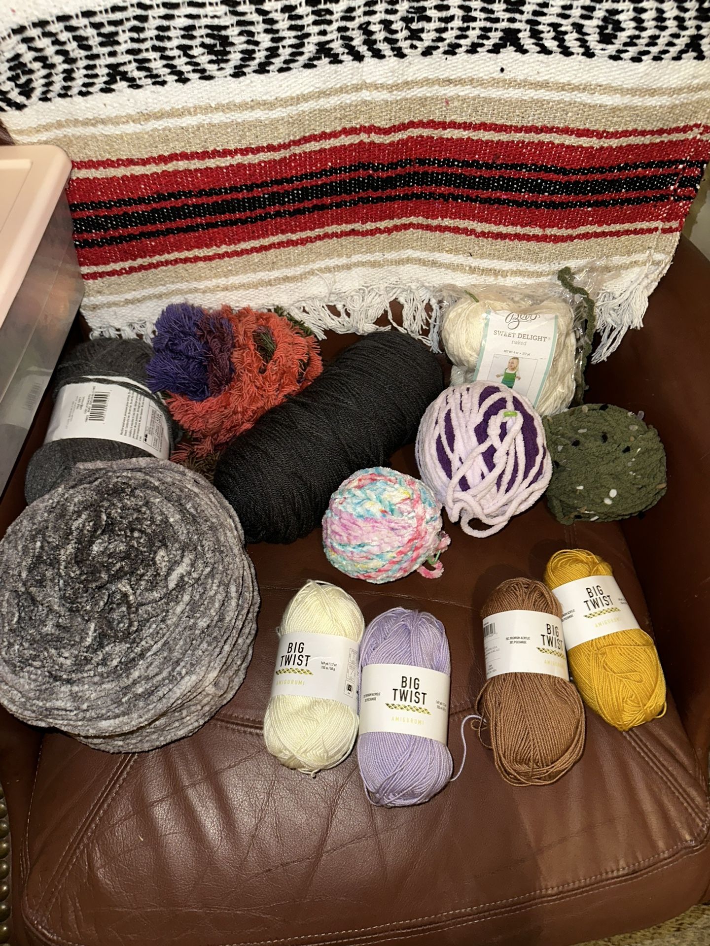 Assorted yarn (Take All)