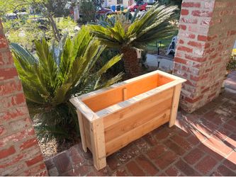 Raised bed planter