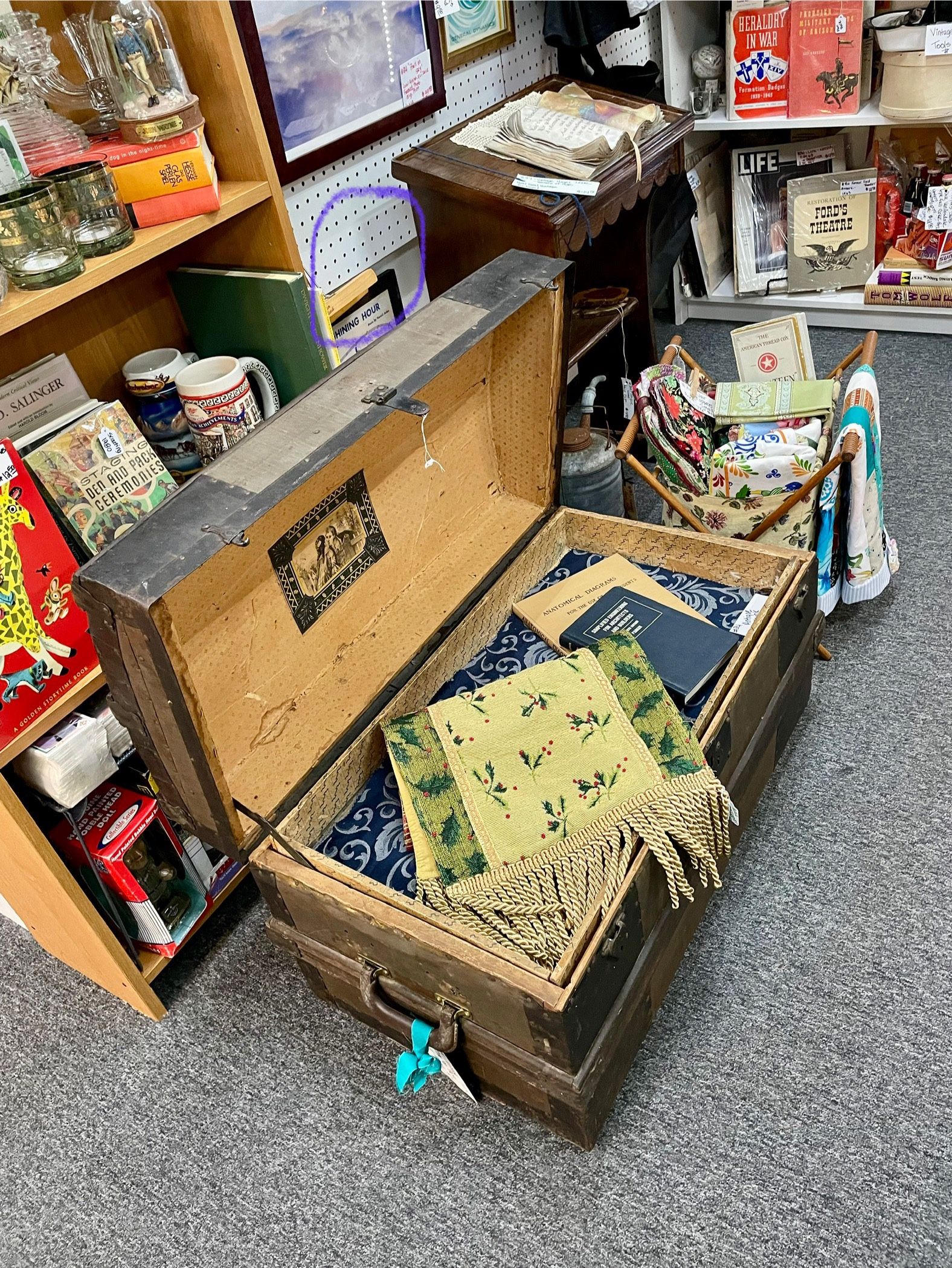 Trunk Antique Metal Dome Top