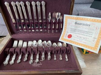 Vintage Wm. Rogers Silverplate Flatware Set with Wooden Storage Chest