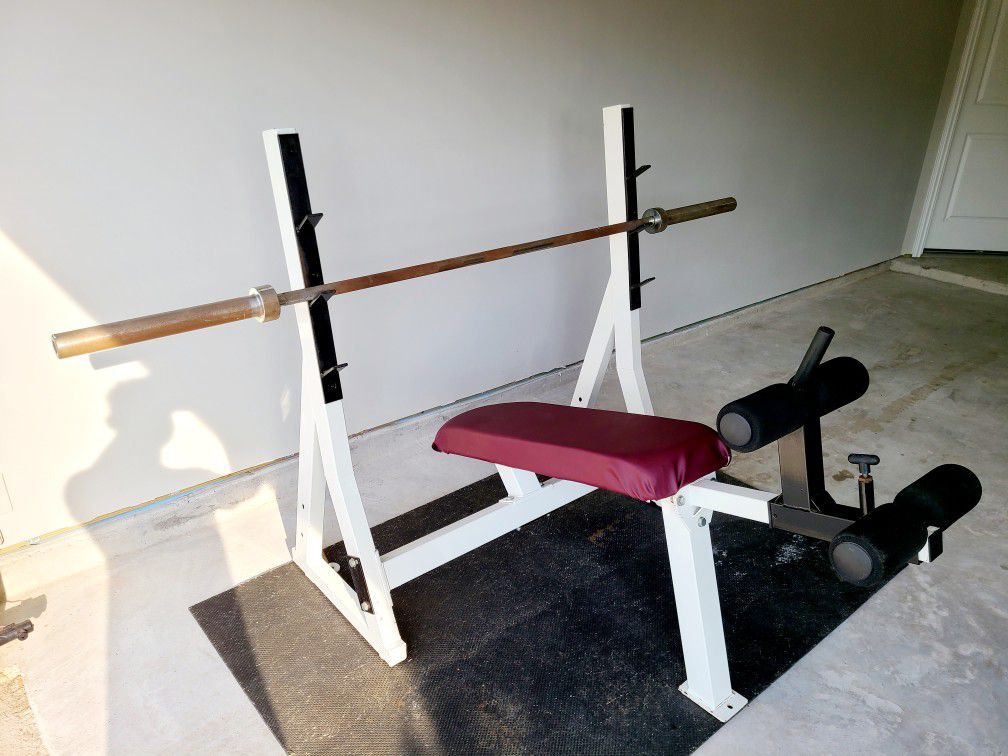 Decline Bench Press with Barbell