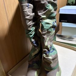 Akira Camo Boots
