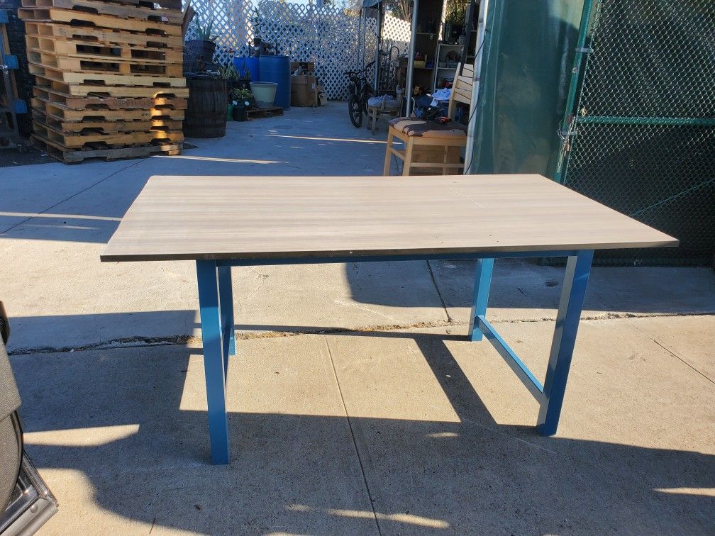 Word bench/ table