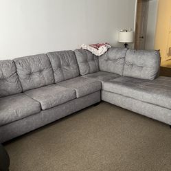 Sectional Couch  ( Pending pick up )