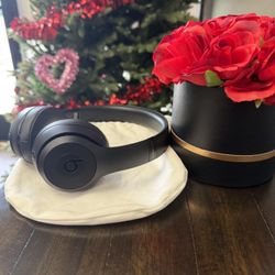 New Years Sale! Beats Solo 3 Wireless Headphones - Black