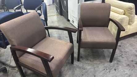 Accent chairs