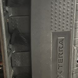 2005 Nissan Xterra Rear Sliding Box