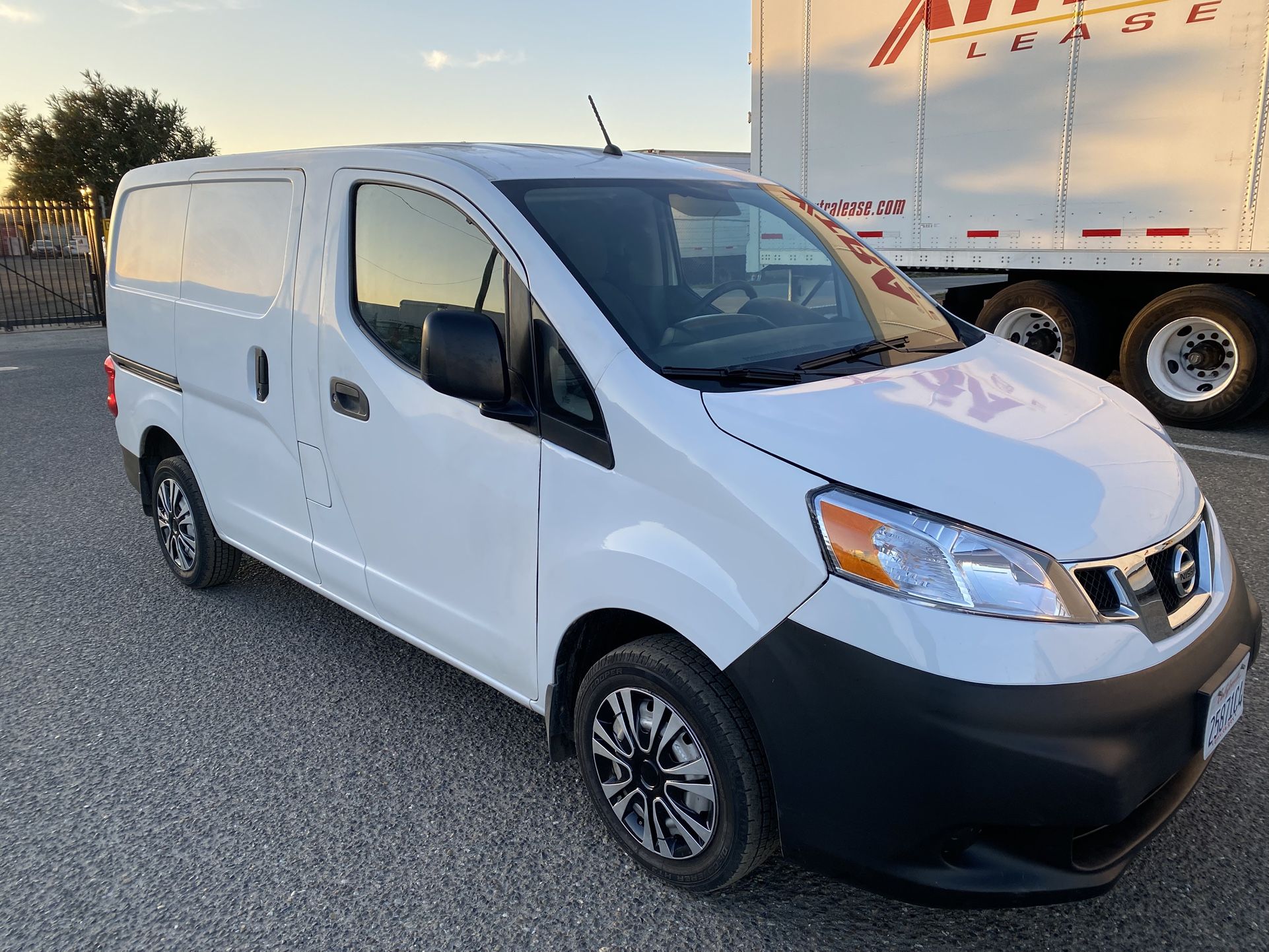 2017 Nissan Nv200