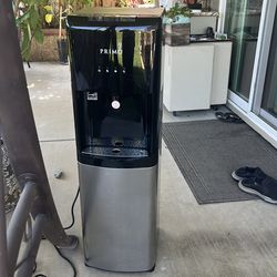 Primo cool and hot water dispenser