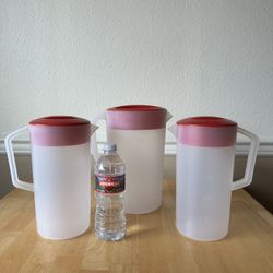 Kitchen Pitchers & Squeeze Bottles – New & Clean