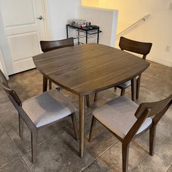 Kitchen Table w/Chairs