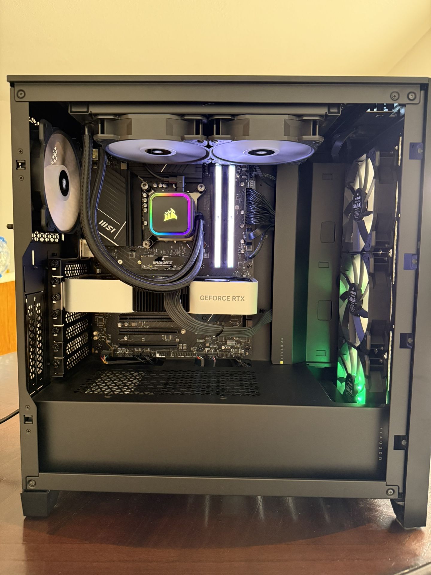 Corsair VENGEANCE i7400 Gaming PC