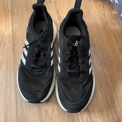 Adidas Boys Size 4 Boost Sneakers
