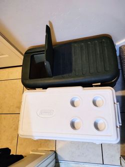 MaxCold Coolers 70qt & 100qt - Cash