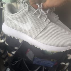 New Never Work Nikes Size3youth