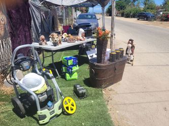 Yard sale in sanger til 8 pm TODAY