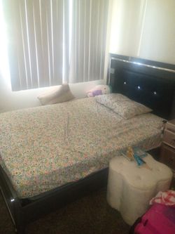 Full bed frame