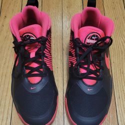 Nike Team Hustle D 9 Mid Kids Shoes Size 5Y Black Pink