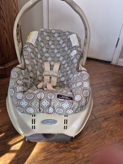 Baby Car Seat  / Asiento De Carro Para Bebe 