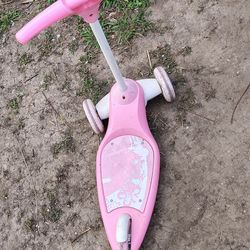 Pink radio flyer scooter