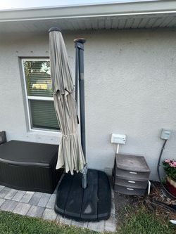 Cantilever Patio Unbrella