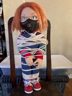 Chucky Life-Size Doll Horror Collectible spirit Halloween